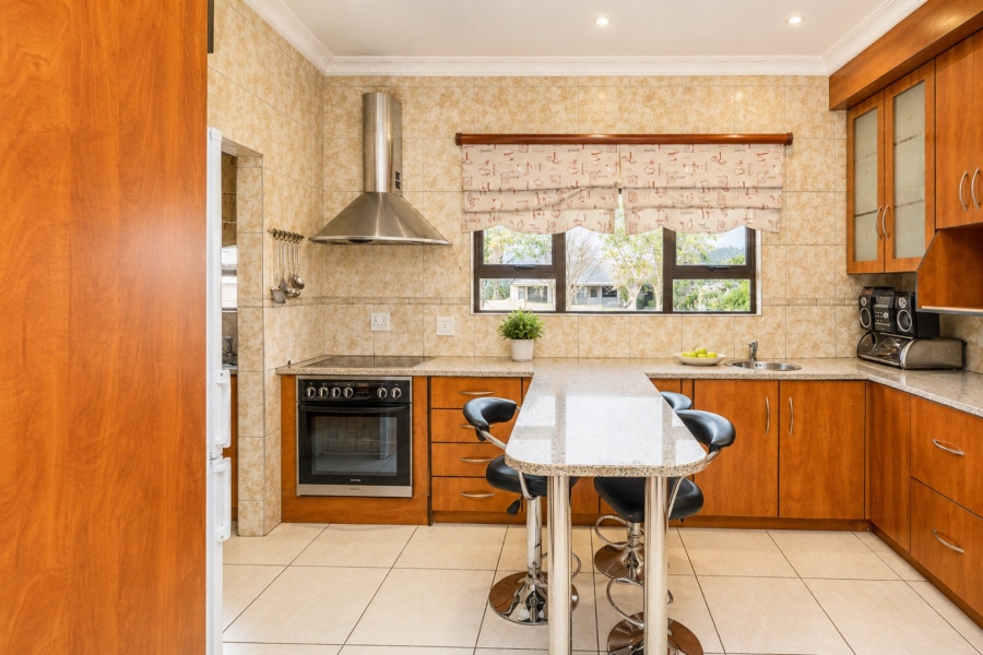 4 Bedroom Property for Sale in Kosmos Ridge North West
